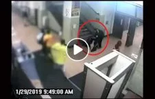 ویدیو/ لت و کوب وحشیانه یک نوجوان توسط پولیس