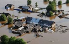 تصاویر/ جاری شدن سیلاب ها در مناطقی از روسیه