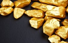 طلا 226x145 - کشف یک کیلو گرام طلا از بوت های یک باشنده افغان در میدان هوایی هند