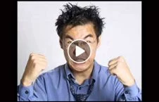 ویدیو/ حمله جنون آمیز جوان چینایی