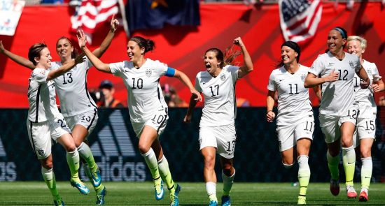 امریکا فوتبال 550x295 - زنان امريكايى تاريخ ساز شدند