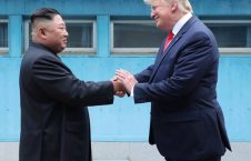 دونالد ترمپ کیم جونگ اون 2 226x145 - تصاویر/ دیدار رییس‌جمهوری امریکا با رهبر کوریای شمالی
