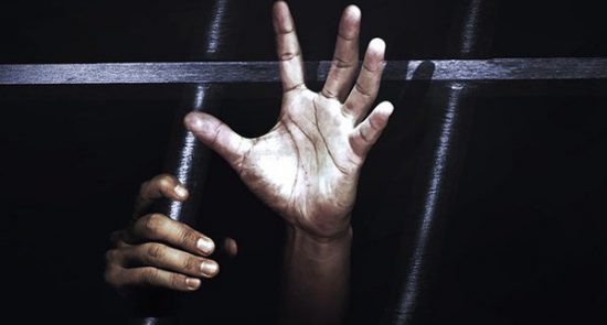 شکنجه 550x295 - شکنجه و سرکوب شدید زندانیان در زندان‌های بحرین