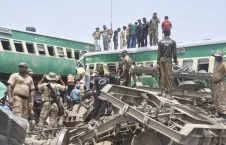 تصویر/ برخورد مرگبار دو قطار در شرق پاکستان