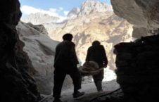معدن 226x145 - همکاری پاکستان با طالبان در تاراج معادن لاجورد و طلای بدخشان