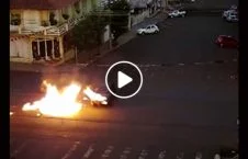 ویدیو/ آتش گرفتن موتر و موترسایکل در سرک