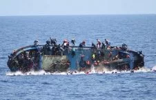 کشتی مهاجرین غیرقانونی درآب‌های یونان غرق شد