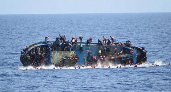 غرق 550x295 - غرق شدن قایق حامل پناهجویان در نزدیکی جزیرهٔ لیروس یونان
