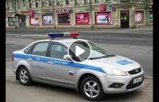 ویدیو/ لحظه له شدن موتر پولیس در روسیه