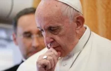 پاپ فرانسیس زندانی شد! + عکس