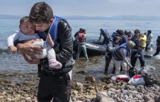 پناهجو 226x145 - آواره گی 25 هزار تن از پناهجویان در جزایر یونان