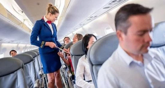 جنجال رابطه جنسی دو مسافر در طیاره و شوکه شدن مسافران + تصاویر