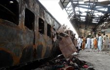 قطار مرگ در پاکستان جان دهها تن را گرفت