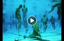 ویدیو/ تمرین نظامی بسیار سخت در زیر آب