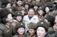 کیم جونگ اون 4 226x145 - تصاویر/ دیدار رهبر کوریای شمالی با عساکر زن اردوی ملی