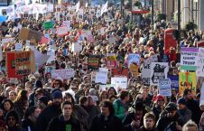 بریتانیا تظاهرات 226x145 - تظاهرات مردم بریتانیا علیه رییس جمهور ایالات متحده