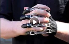 ویدیو/ اختراعی جالب یرای کسانی که انگشتان خود را از دست داده اند