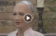 ویدیو/ خوشامد گویی جالب روبات زن در اجلاس سران کشورهای اسلامی ۲۰۱۹