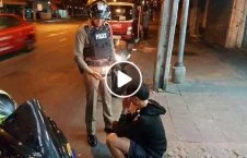 ویدیو/ اقدام جالب پولیس مهربان با موترسایکل سوار متخلف