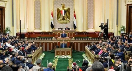 واکنش پارلمان مصر به تهدیدات امریکا