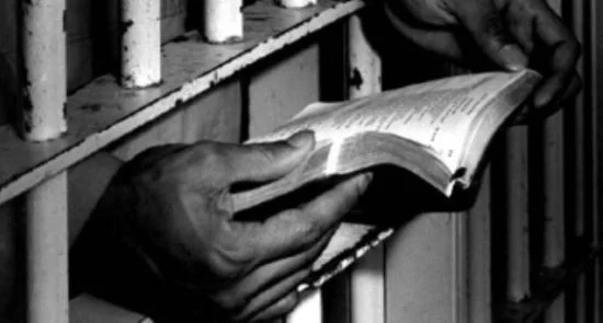 خبر خوش وزارت امور داخله برای زندانیان کتاب خوان!