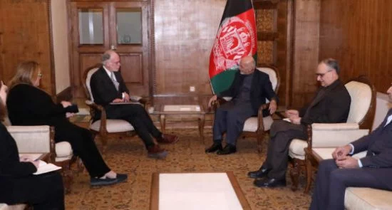 آرزوی موفقیت رییس جمهور غنی برای شارژدافیر جدید سفارت ایالات متحدۀ امریکا در افغانستان