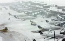 تصاویر/ طوفان برفی صدها طیاره را زمین گیر کرد
