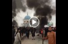ویدیو/ اعتراض باشنده گان ولایت بلخ به کشته شدن ۸ زن و کودک در حمله هوایی