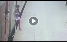 ویدیو/ لحظه قطع شدن پای یک زن در ایستگاه قطار هند