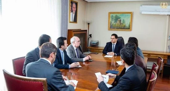 جلسه وزیر امور خارجه در پیوند به کمک به محصلین افغان در چین