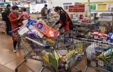 تصاویر/ هجوم باشنده گان چین به مارکیت های موادغذایی