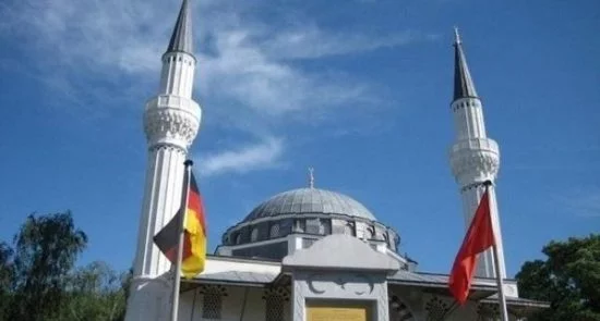 تدابیر خاص پولیس جرمنی برای تامین امنیت مساجد