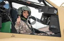 ویدیو/ اولین پیلوت زن طیاره جنگی در قطر