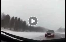 ویدیو/ تصادف وحشتناک بدلیل بی احتیاطی در سرک لغزنده