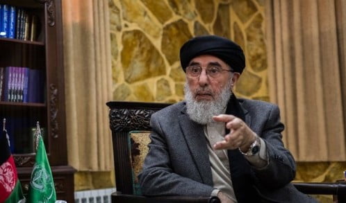 گلبدین حکمتیار - تاکید ذبیح الله مجاهد بر لزوم اشتراک حزب اسلامی در مذاکرات بین الافغانی