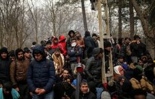 آواره یونان 226x145 - پاسخ منفی پارلمان جرمنی به درخواست پذیرش ۵۰۰۰ آواره در سرحد یونان