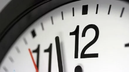 ساعات کاری در اداره‌های دولتی سه ساعت کاهش می‌یابد