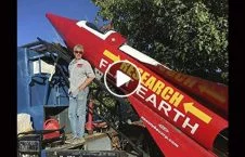ویدیو/ لحظه سقوط مردی که خود را با راکت به فضا پرتاب کرد