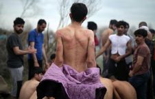 پناهجویان یونان 1 226x145 - گزارش دیدبان حقوق بشر از شکنجه پناهجویان افغان توسط منسوبین حکومت یونان
