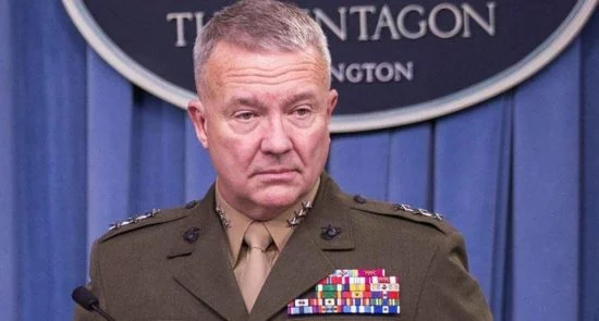 بی اعتمادی جنرال امریکایی به طالبان؛ مکنزی: توافق صلح را ترک نمی کنیم
