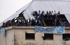 تصاویر/ شورش ده‌ها زندانی در آرجنتاین