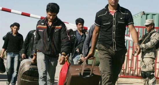 شیوع گسترده ویروس کرونا با برگشت ده‌ها هزار مهاجر افغان