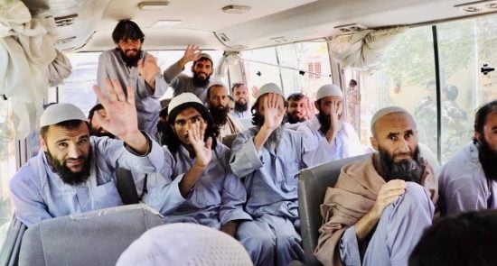 زندانیان طالبان 2 550x295 - گزارشی از بازگشت زندانیان رهاشده طالبان به میادین جنگ