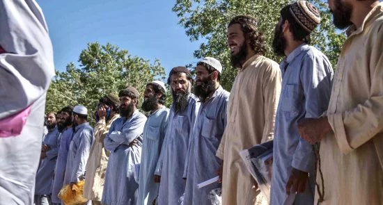 انتقاد طالبان از سنگ اندازی ایالات متحده در روند آزادی زندانیان این گروه
