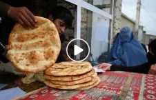 ویدیو/ توزیع نان خشک به نیازمندان در شهرهای بزرگ کشور