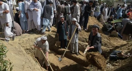 گسترش وحشتناک کرونا و افزایش کار گورکن‌ها در کابل