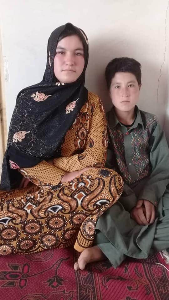قمر گل1 - دختر جوانی که طالبان را فراری داد + تصاویر