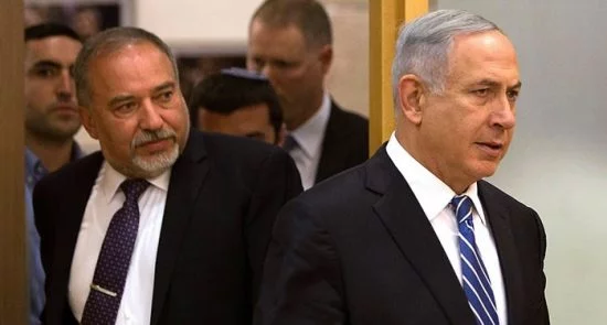 عزم وزیر جنگ پیشین رژیم صهیونیستی برای سرنگونی دولت نتانیاهو