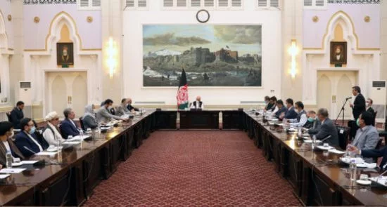 دیدار رییس جمهور غنی با هیات مذاکره کننده دولت جمهوری اسلامی افغانستان