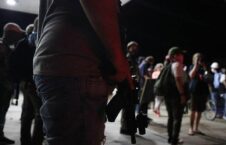 تصاویر/ درگیری مسلحانه باشنده گان امریکا در شهر کنوشا